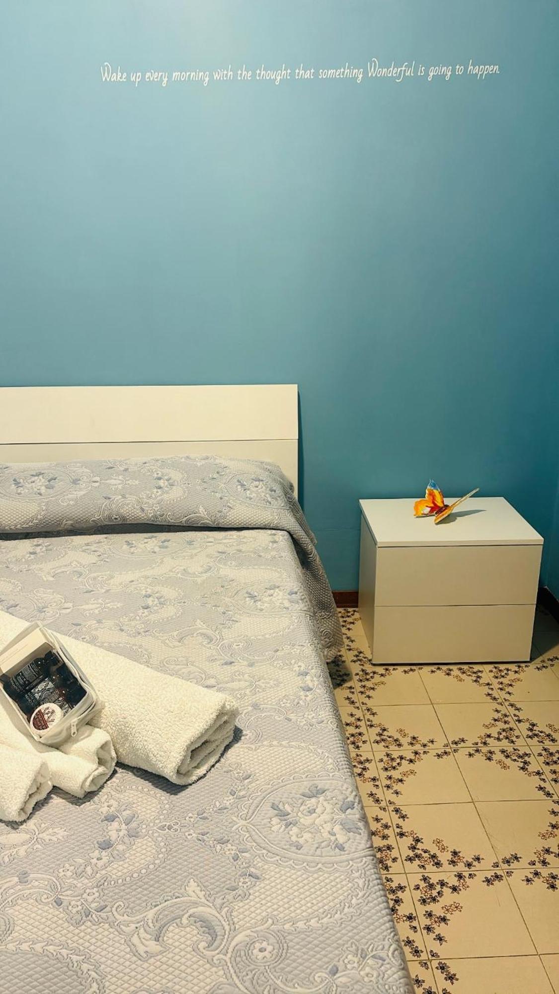 Appartamento Giardini Naxos Butterflies Home Schiso Ngoại thất bức ảnh