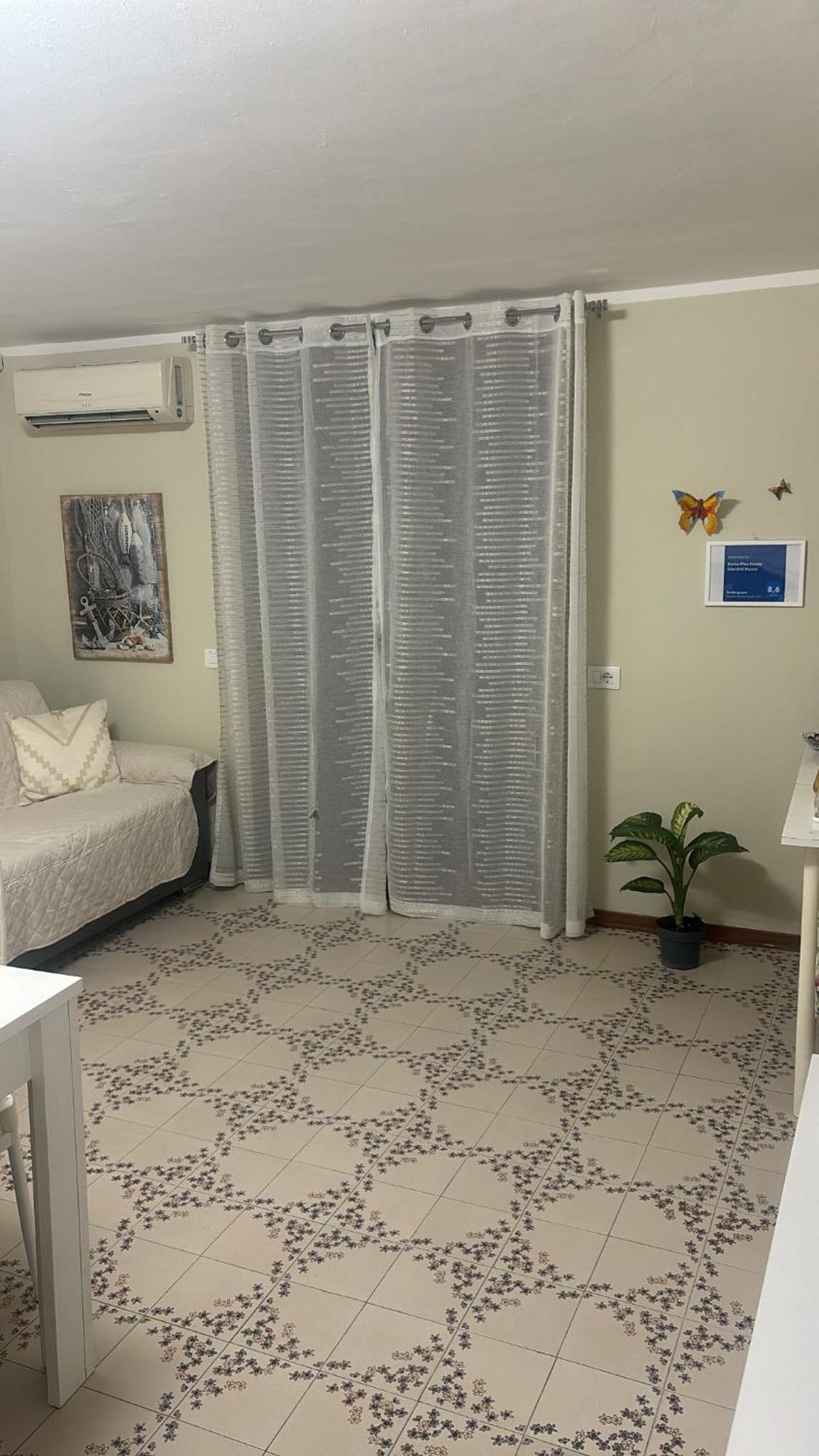 Appartamento Giardini Naxos Butterflies Home Schiso Ngoại thất bức ảnh