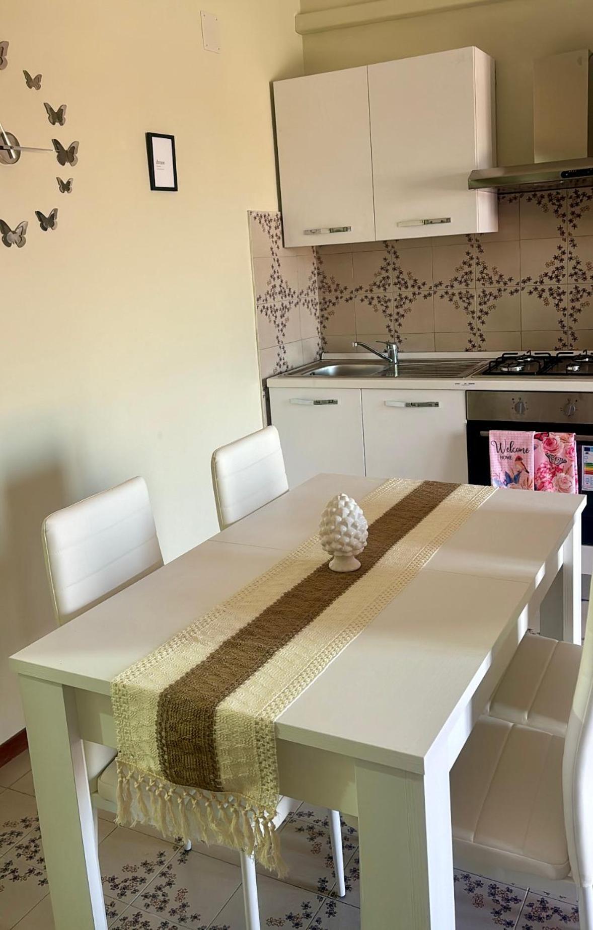 Appartamento Giardini Naxos Butterflies Home Schiso Ngoại thất bức ảnh